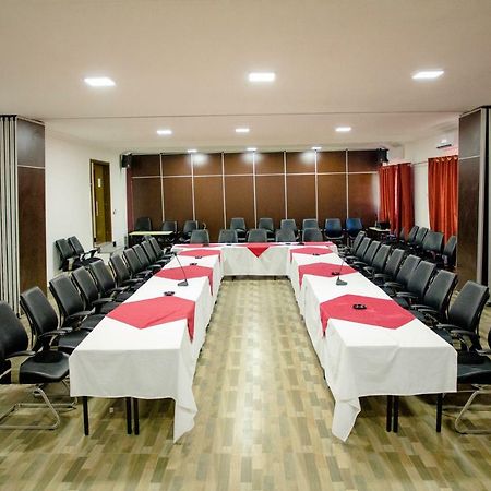 Metzy Residence Hotel Serrekunda Exterior foto